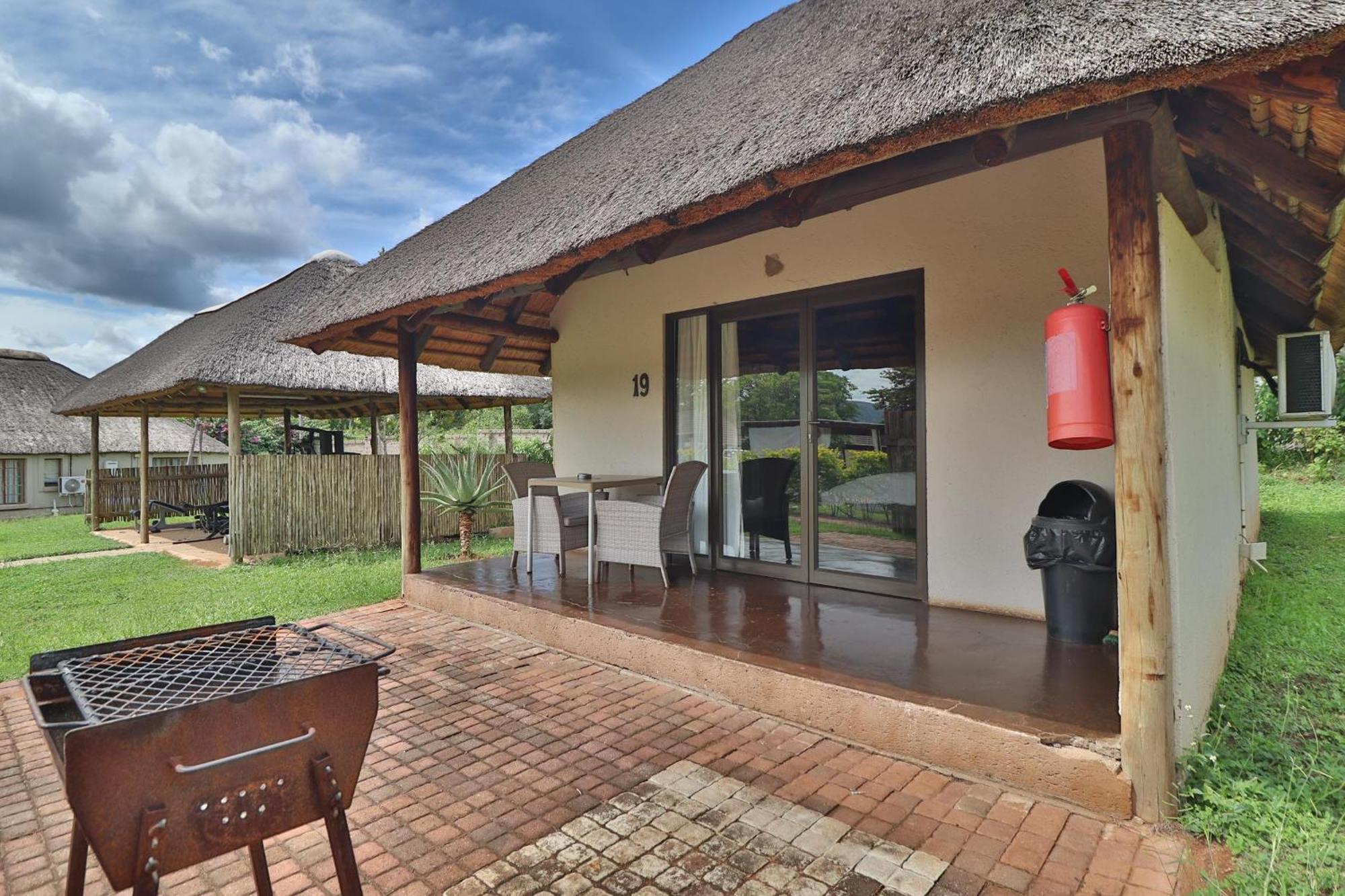 Kruger View Chalets Malalane Exterior photo