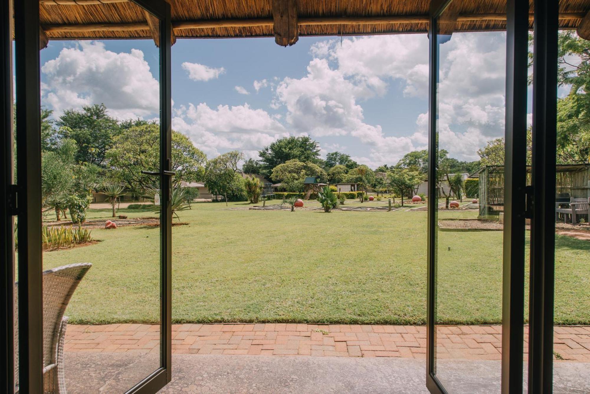 Kruger View Chalets Malalane Exterior photo