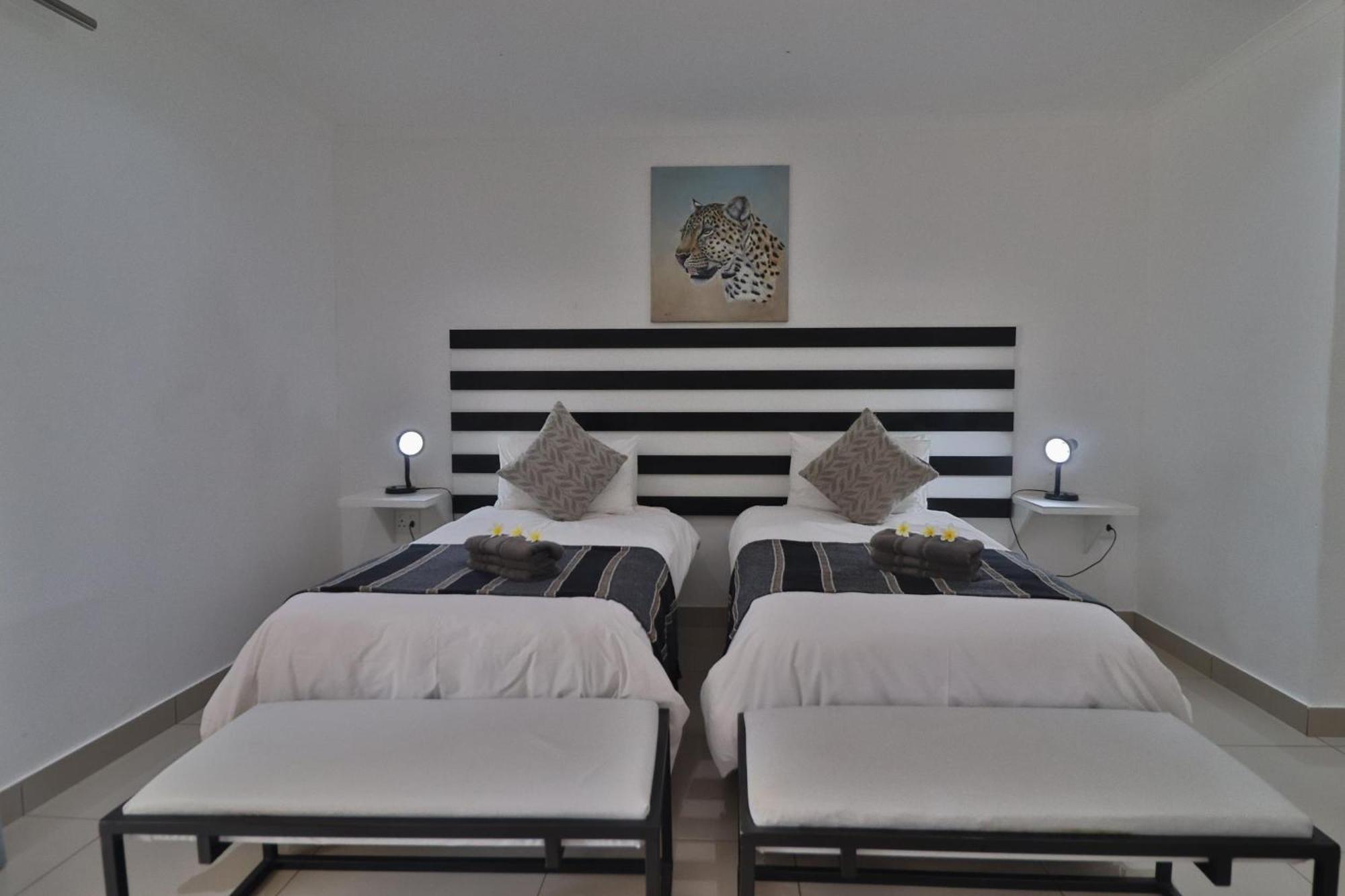 Kruger View Chalets Malalane Exterior photo